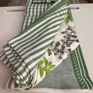 NWT Martha Stewart 3pc kitchen towel set